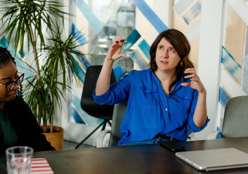 Tandem Innovation Group’s Co-CEO, Renee Mitchell, Visualizes Our Operations Management Consulting Approach in Vancouver, BC. Projected-based strategy and operations consulting services and fractional COOs businesses